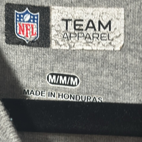 Medium Raiders official NFL tee shirt -gray with black, white and silver graphic - Picture 3 of 5